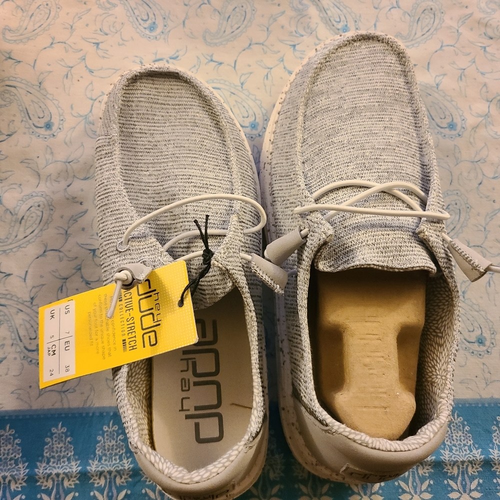 Hey Dude Sneakers two different size, 7 & 9 Sneakers Brand New